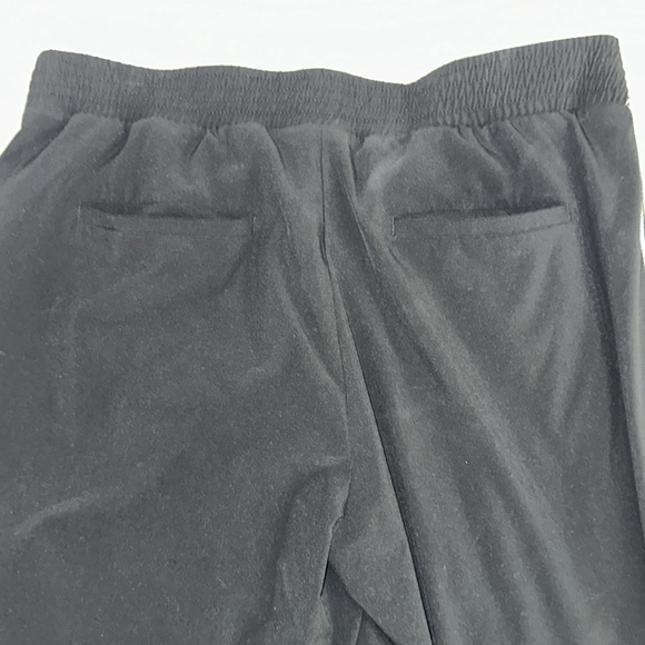 Gently used black and white pinstripe swoosh joggers from Banana Republic - Picture 4 of 4